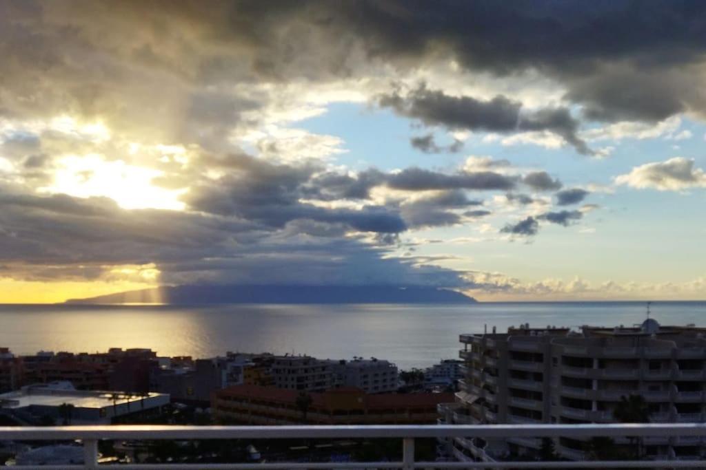 Luxury Apartment With Stunning Ocean View Puerto de Santiago  Exterior foto